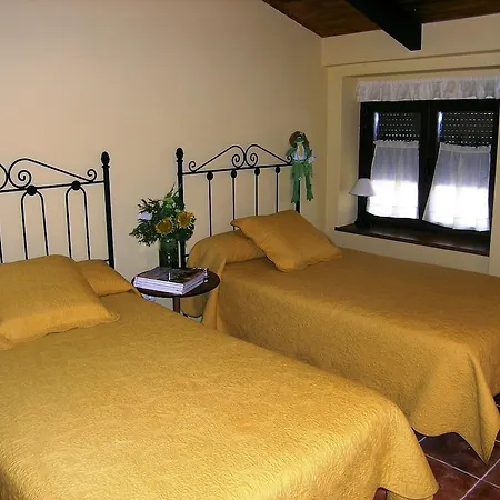別荘 Casa Rural Besana Santo Tomé de Zabarcos